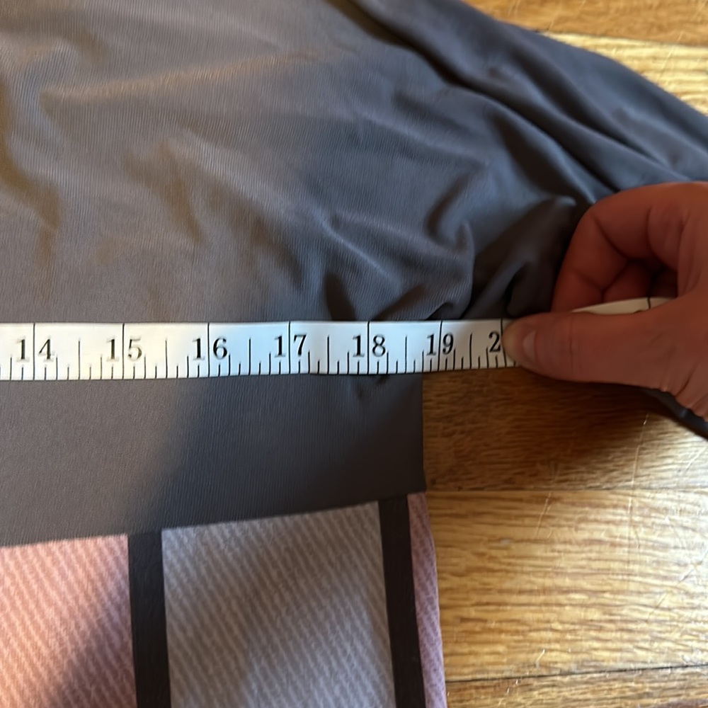 LulaRoe Amber - Picture 6 of 6